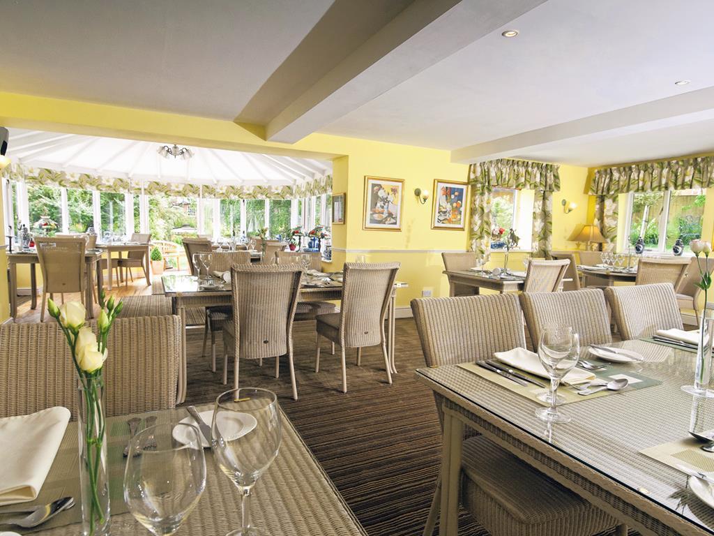 Wilton Court Restaurant With Rooms Ross-on-Wye ภายนอก รูปภาพ